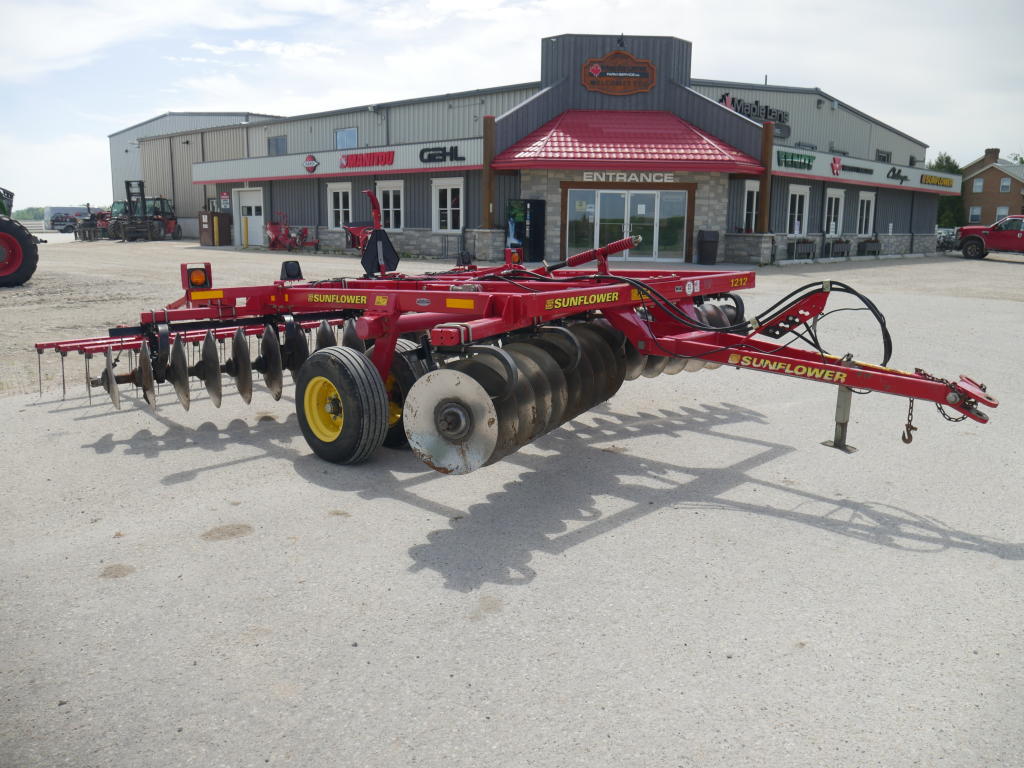 2013 Sunflower 121215 Maple Lane Farm Service