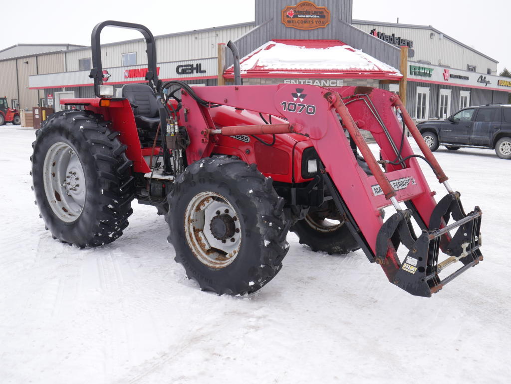 1999 Massey Ferguson 4255 Maple Lane Farm Service