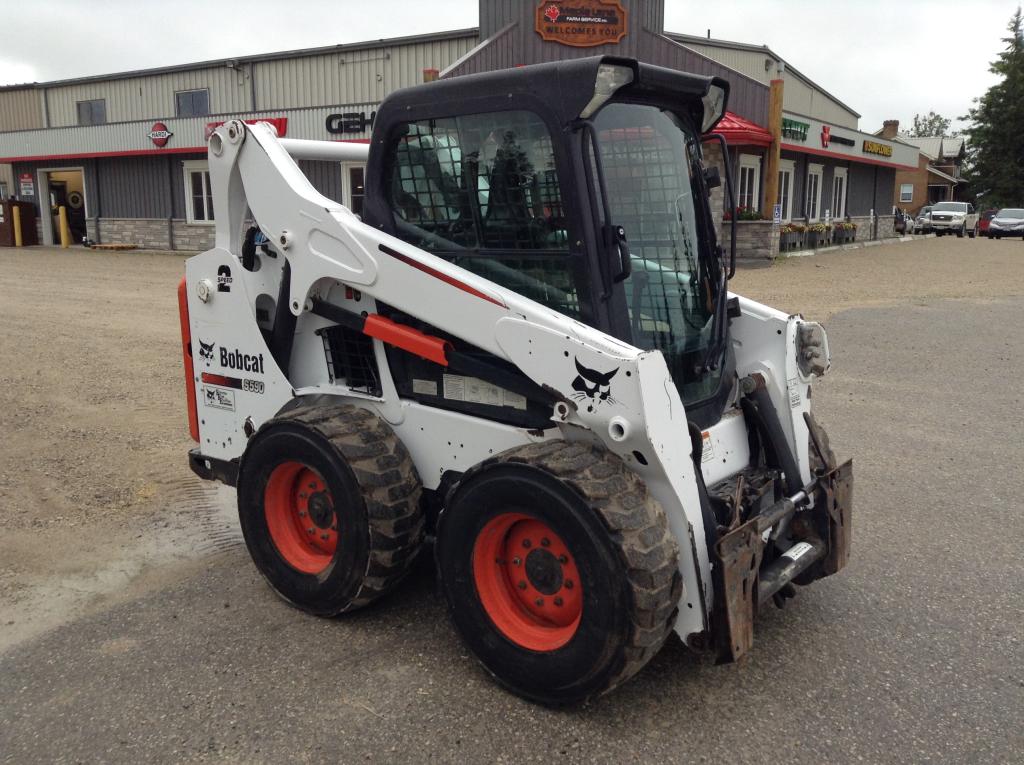 2013 Bobcat S590 – Skid Steer 