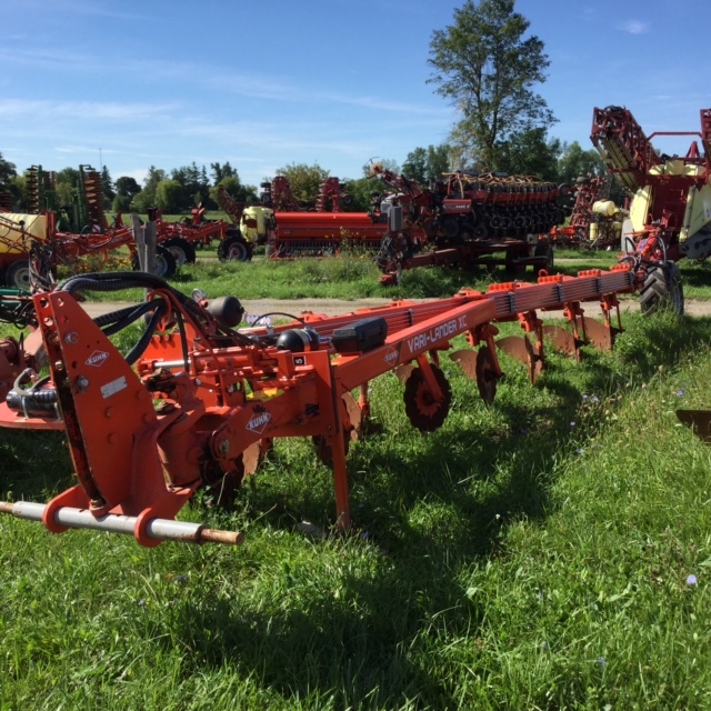 2012 Kuhn 7F - Plow