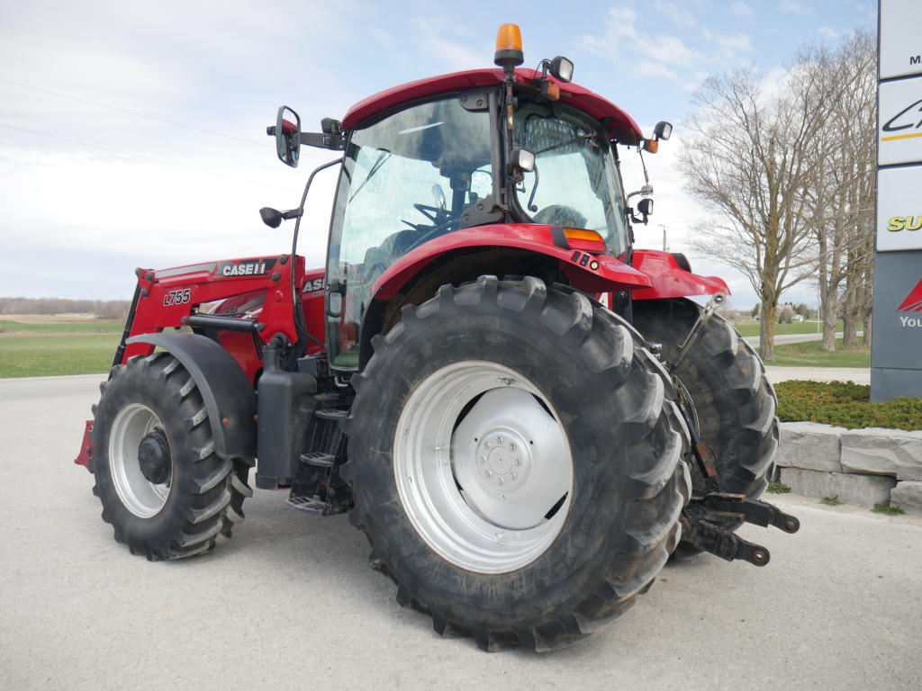 2011 Case IH Maxxum 125 Maple Lane Farm Service   006 